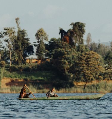 Canoe on a lake in the Ugandan landscape